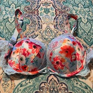 Victoria Secret Bombshell bra